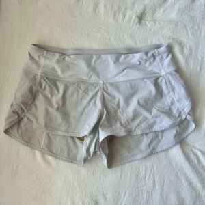 lululemon speed up shorts 2.5 in inseam Size 6
